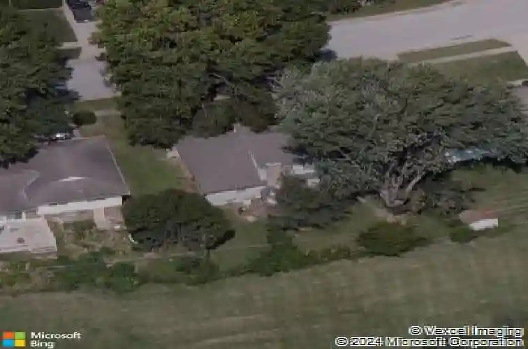 7923 oakland ave, kansas city,  KS 66112