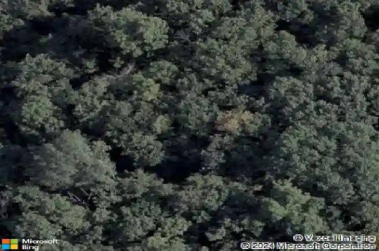 735 lakewood rd, bonner springs,  KS 66012