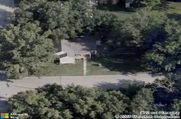 143 grove ave, bonner springs,  KS 66012