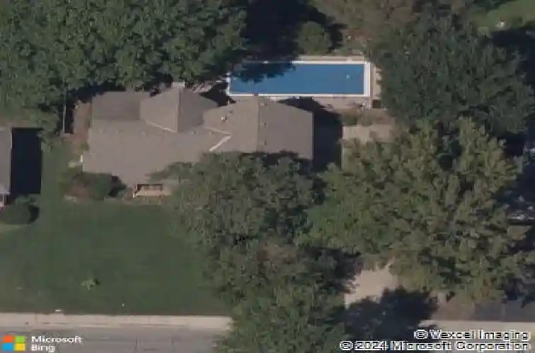 2418 w 71st ter, prairie village,  KS 66208