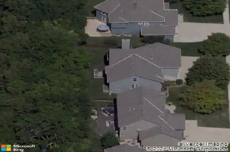 6910 roundtree st, shawnee,  KS 66226