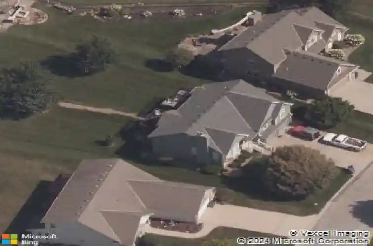 202 s lakeshore dr, raymore,  MO 64083