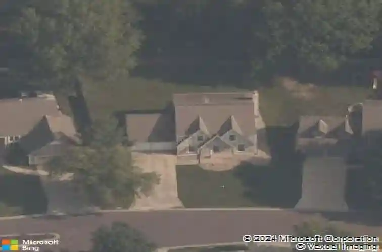 6236 w 121st st, leawood,  KS 66209