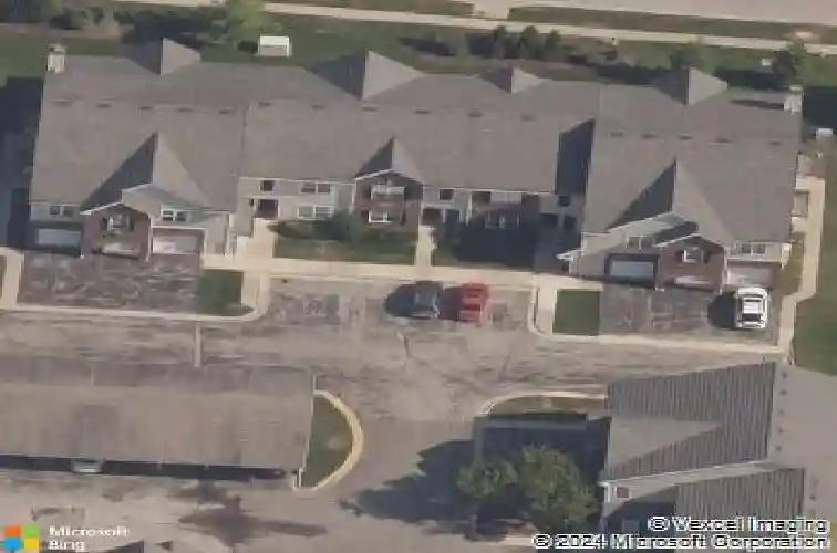 11607 tomahawk creek pkwy #j
                                ,Unit Apt J, leawood,  KS 66211