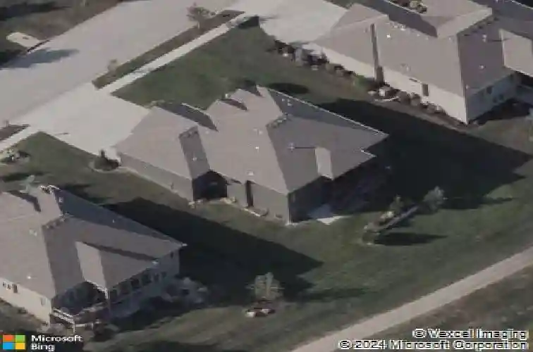 9949 warwick st, lenexa,  KS 66220