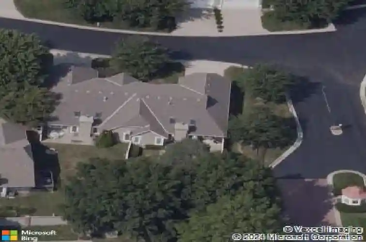8594 caenen lake ct, lenexa,  KS 66215