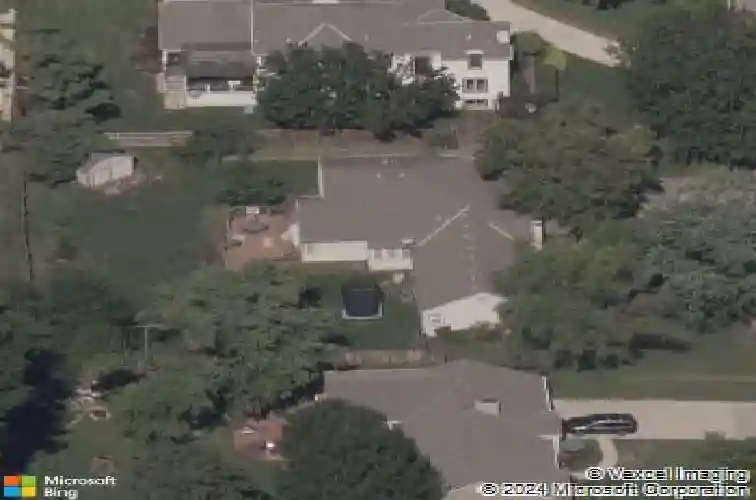 6134 howe dr, fairway,  KS 66205