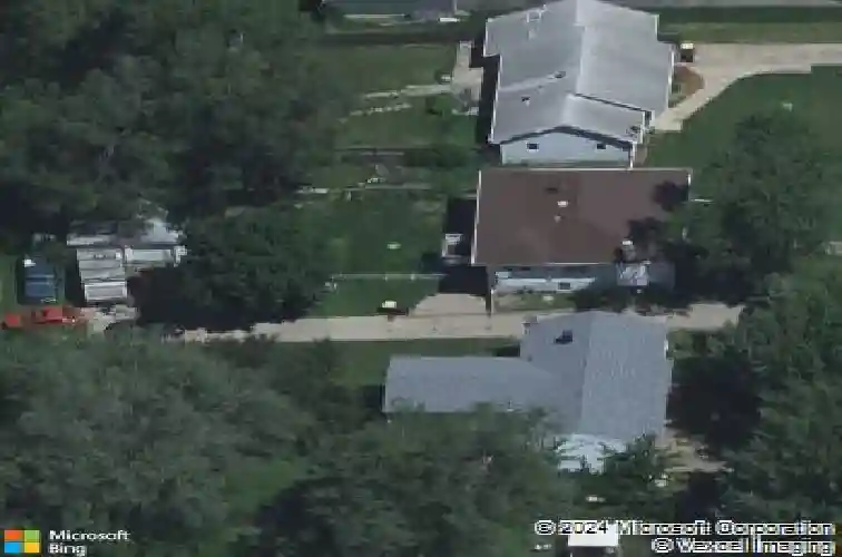 302 1st ave, hiawatha,  IA 52233