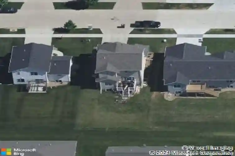1105 deer run dr ne, cedar rapids,  IA 52402