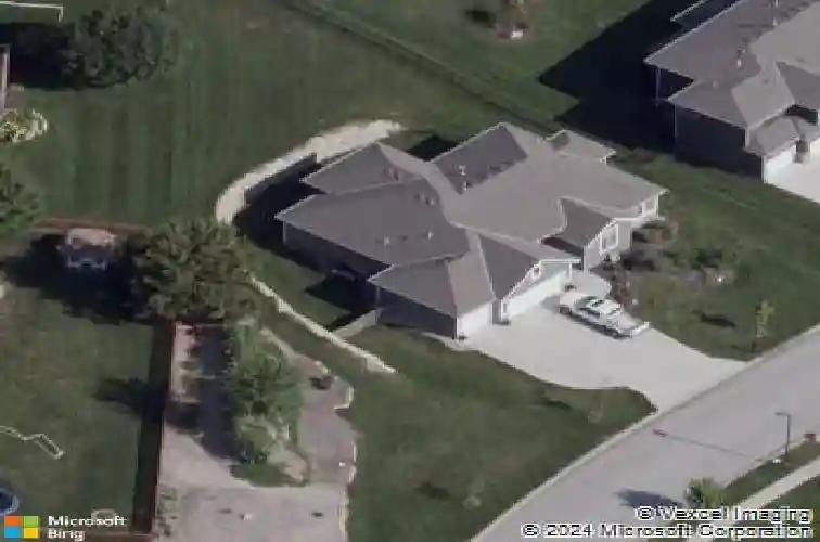 8444 shady bend rd, lenexa,  KS 66227