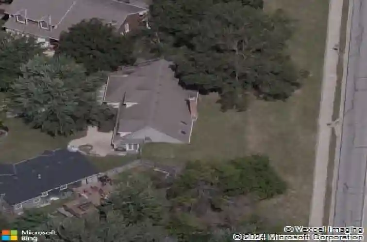 7909 swarner dr, lenexa,  KS 66219