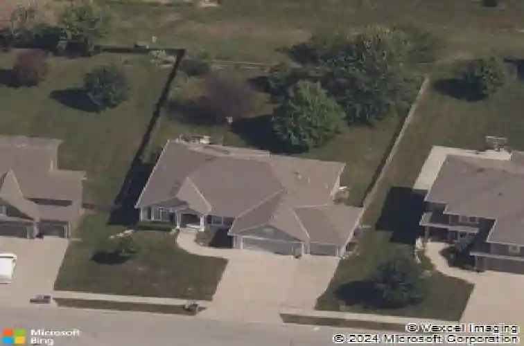 806 creekmoor pond ln, raymore,  MO 64083