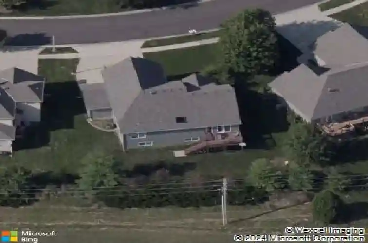 10137 theden cir, lenexa,  KS 66220