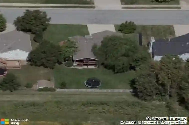 913 park ave, leavenworth,  KS 66048