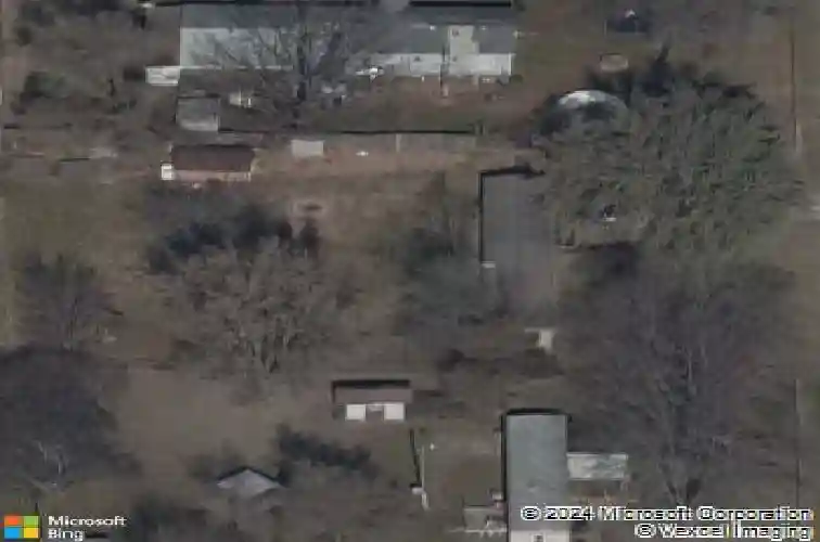 812 n ward rd, raymore,  MO 64083