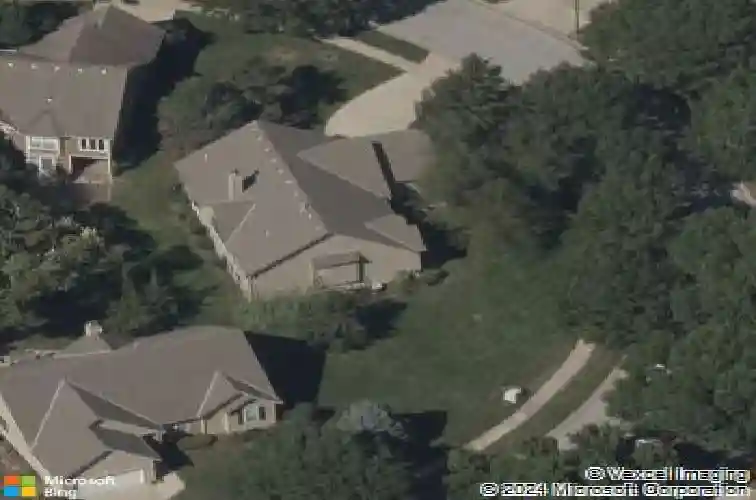 13724 pembroke cir, overland park,  KS 66224