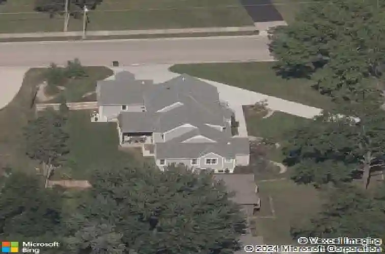 8900 mohawk ln, leawood,  KS 66206