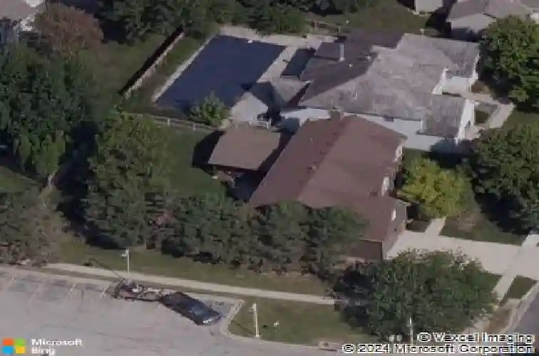 8528 candlelight ln, lenexa,  KS 66215