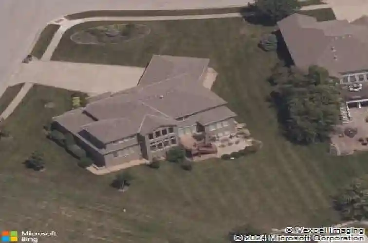 1427 young cir, raymore,  MO 64083