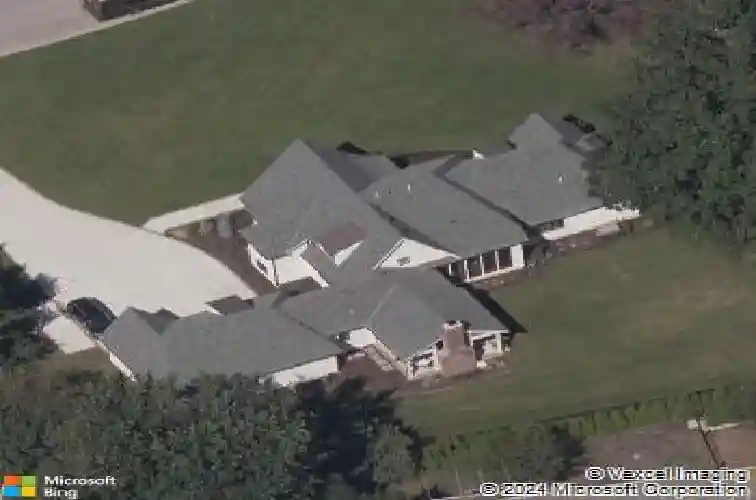 8605 reinhardt ln, leawood,  KS 66206