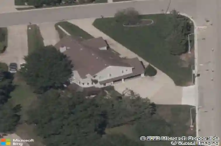 3901 w 121st ter, leawood,  KS 66209