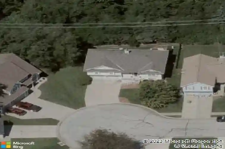 912 village st, leavenworth,  KS 66048