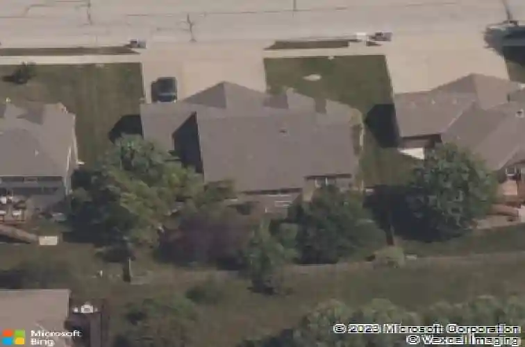 1517 johnston dr, raymore,  MO 64083