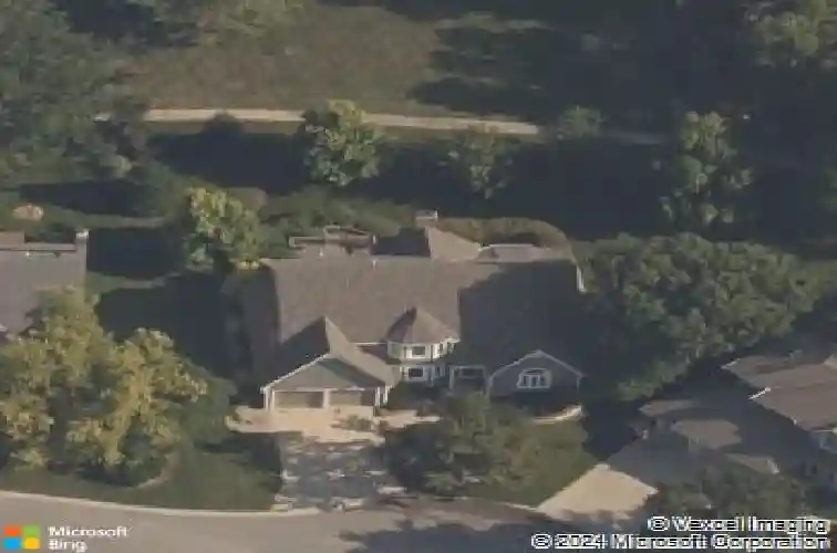 5004 w 128th st, leawood,  KS 66209
