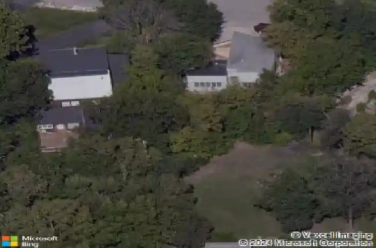 125 lakeshore dr s, lake quivira,  KS 66217