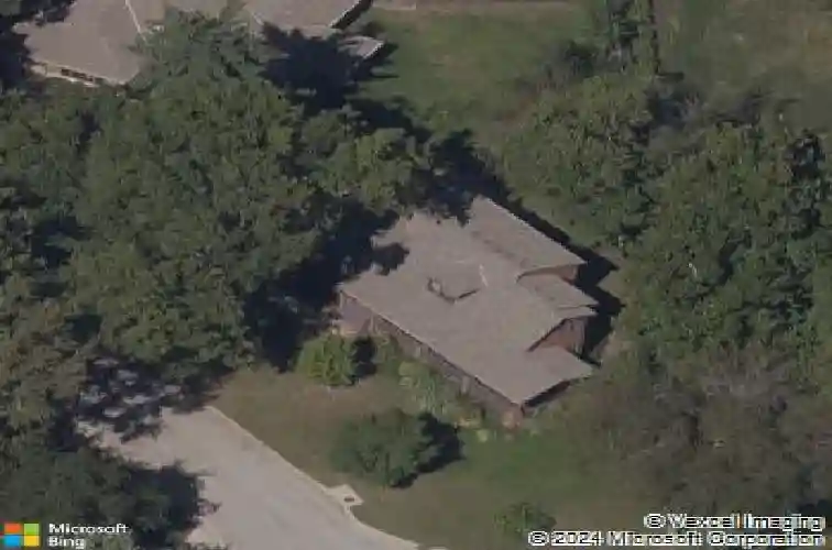 2404 w 86th ter, leawood,  KS 66206