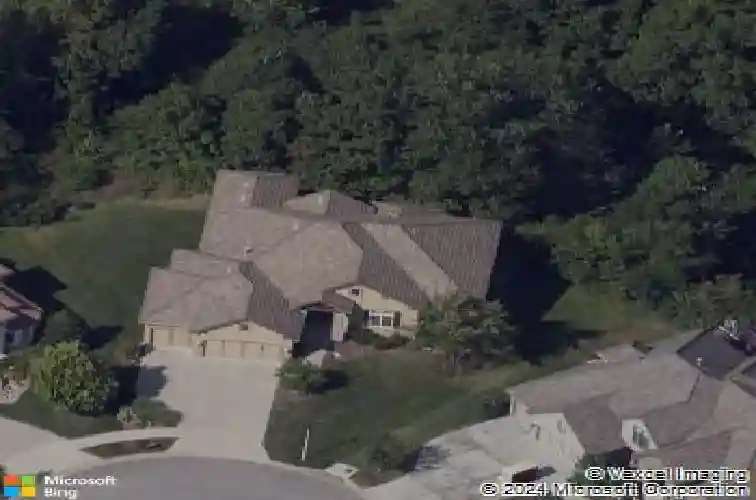 8823 vista dr, lenexa,  KS 66220