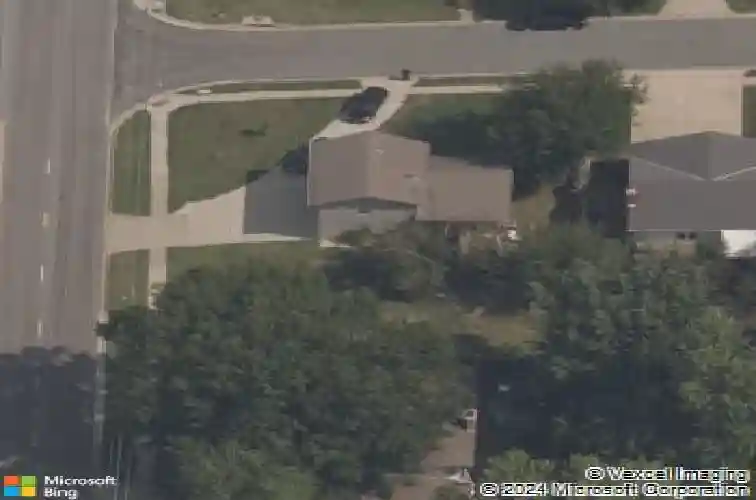 8617 w 92nd st, overland park,  KS 66212