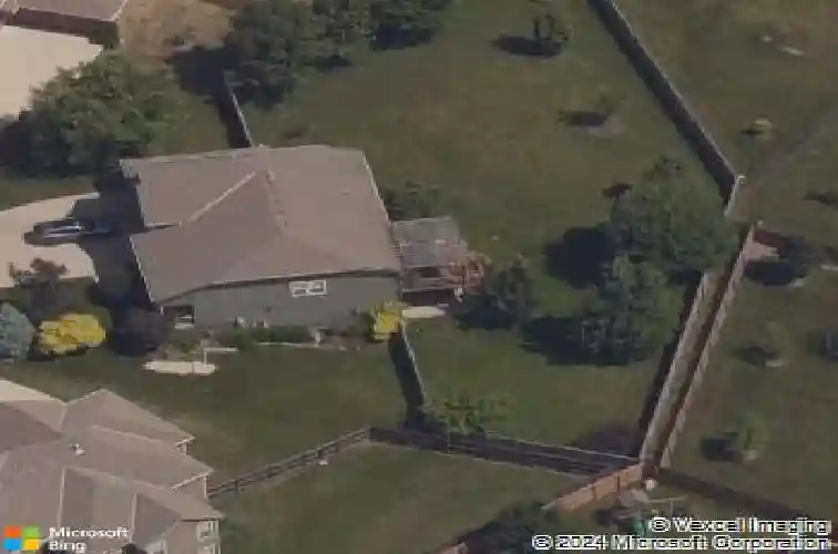 1300 aberdeen cir, raymore,  MO 64083