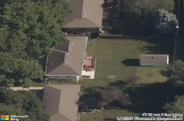 4821 bond st, shawnee,  KS 66203