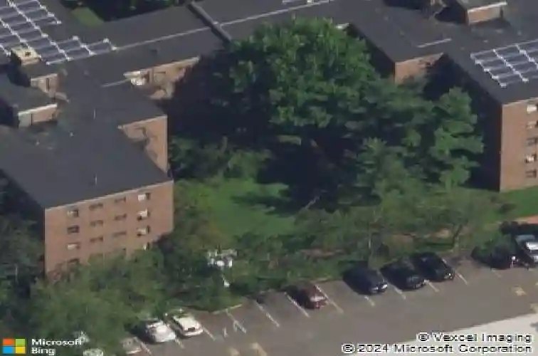 420 fairview ave, fort lee,  NJ 07024