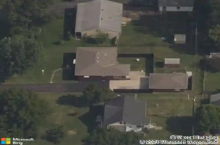 2139 s 49th st, kansas city,  KS 66106