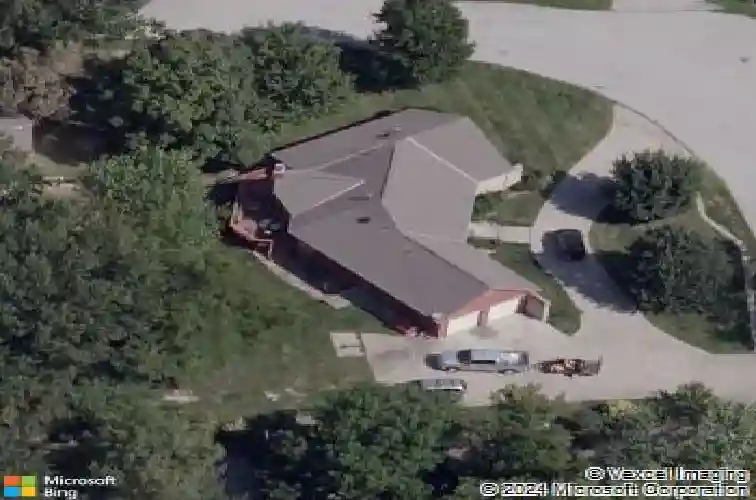 12325 pinehurst dr, kansas city,  KS 66109