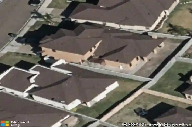 105 queen palm dr, laredo,  TX 78045