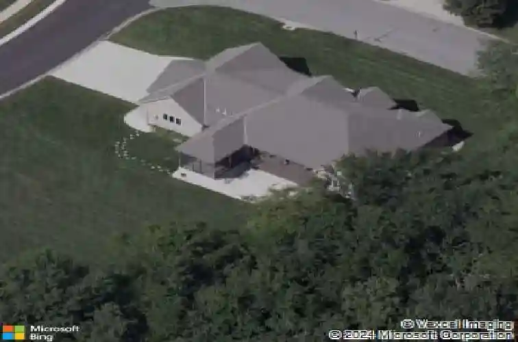 900 oakmont dr, lansing,  KS 66043