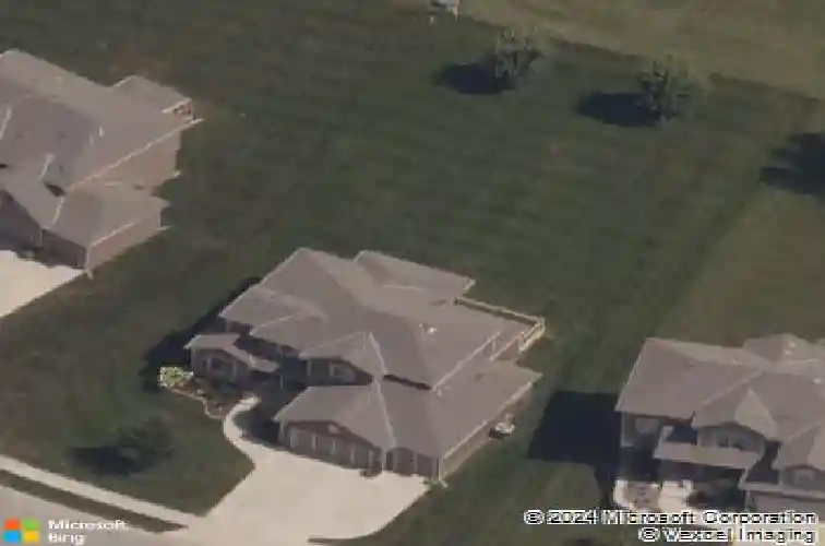 1214 high ridge ct, raymore,  MO 64083