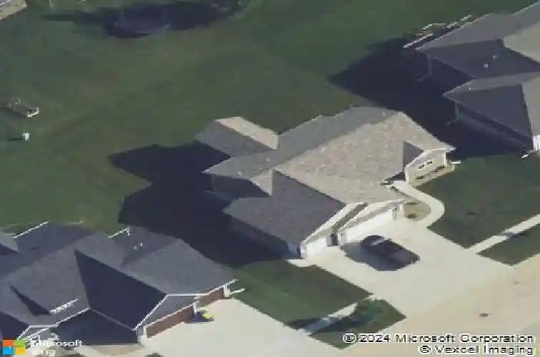 2095 fieldcrest ln, ely,  IA 52227