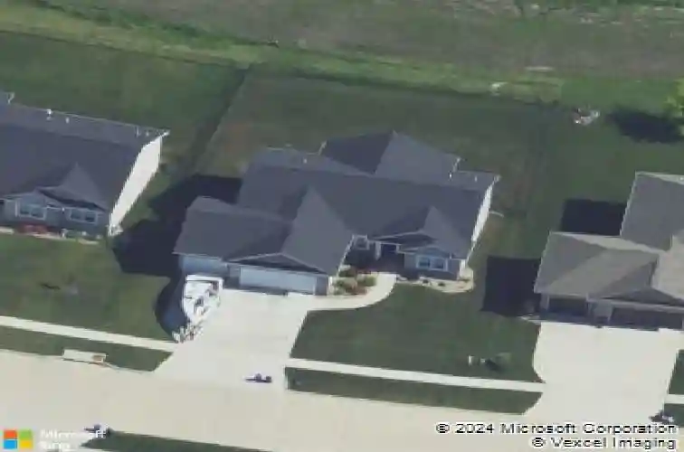 1524 rolling glen dr, marion,  IA 52302