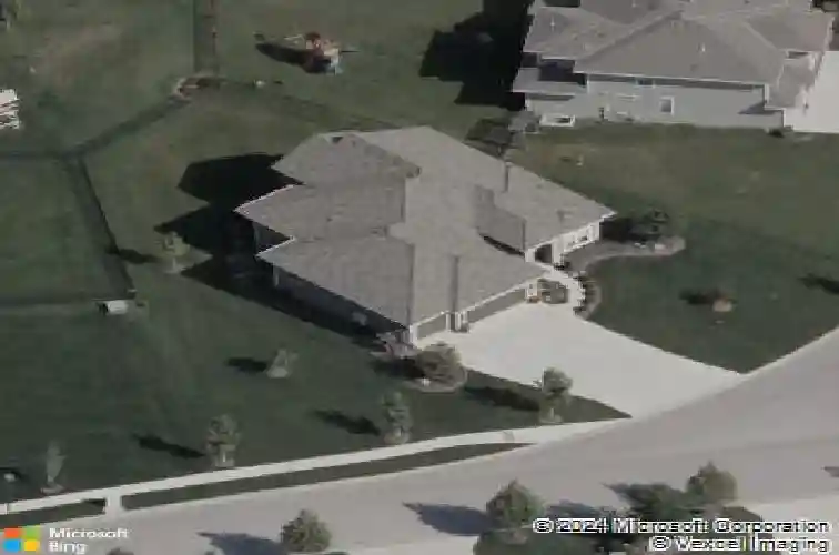 9702 shady bend cir, lenexa,  KS 66227