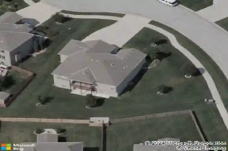 1322 rock creek ct, lansing,  KS 66043