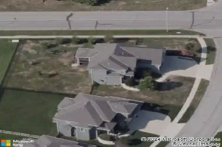 5900 redbud st, shawnee,  KS 66218