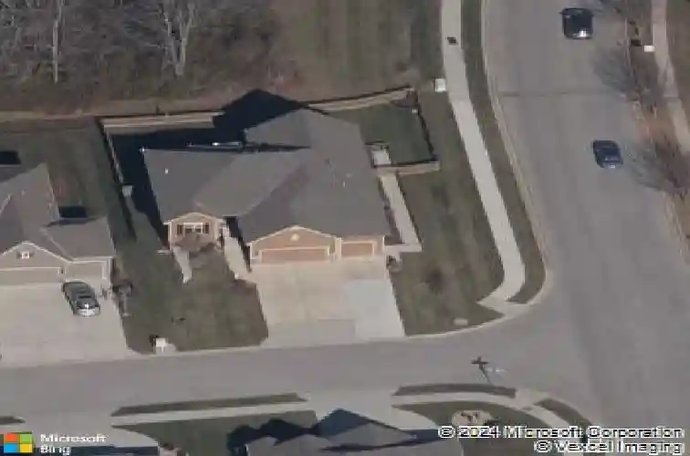 2400 sw river spring rd, lees summit,  MO 64082
