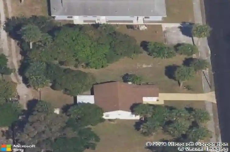 908 se spruce ave, stuart,  FL 34994