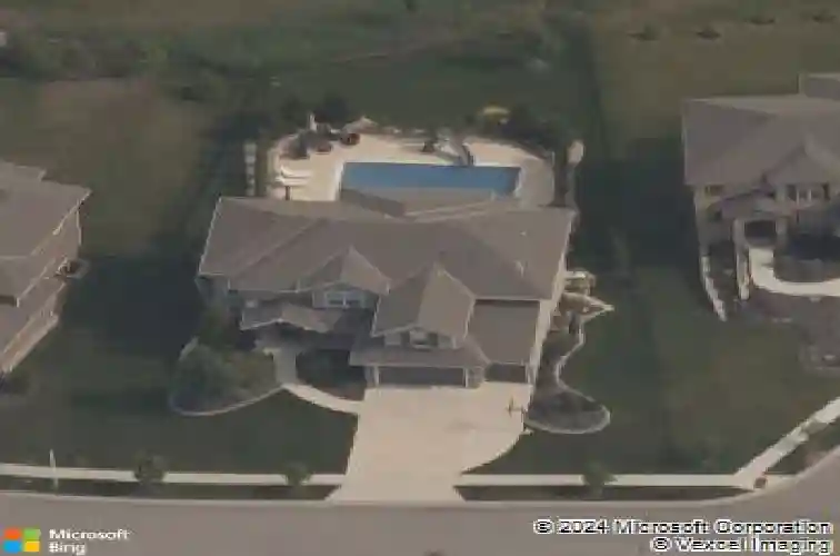 9510 w 151st ter, overland park,  KS 66221
