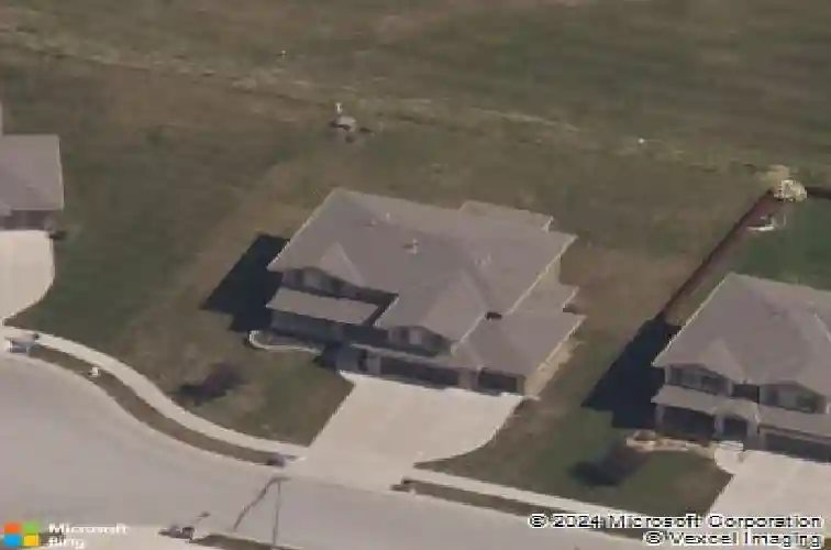 1218 becket ct, raymore,  MO 64083