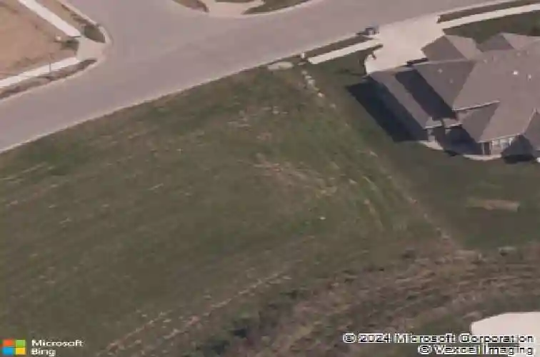 1001 bridgeshire dr, raymore,  MO 64083